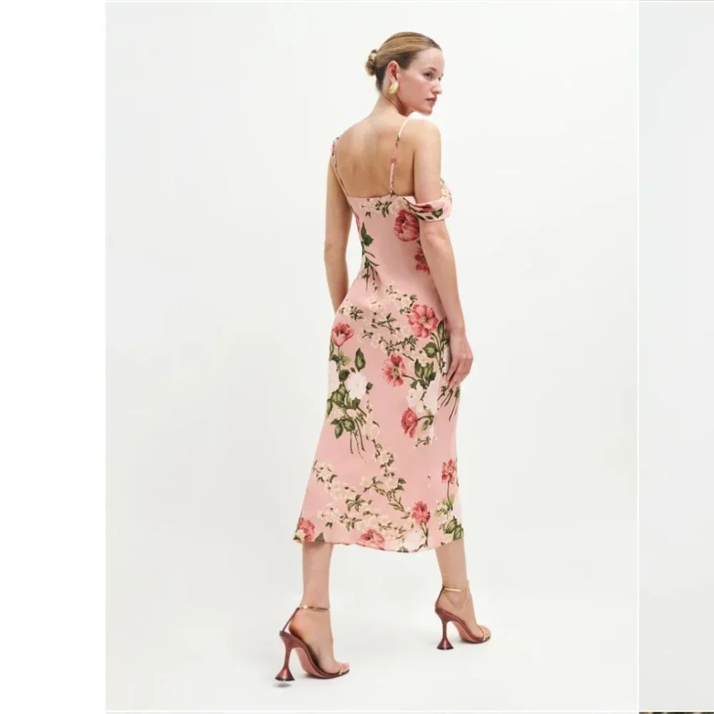 🌹SALE🌹Reformation Reya Dress in Rose Garden - Picture 3 of 16